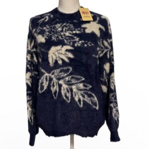 ENTRO Eyelash Sweater Gorgeous Blue & White Floral Ultra Soft NWT Sz Small/Med